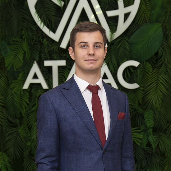 Попов Валерий
