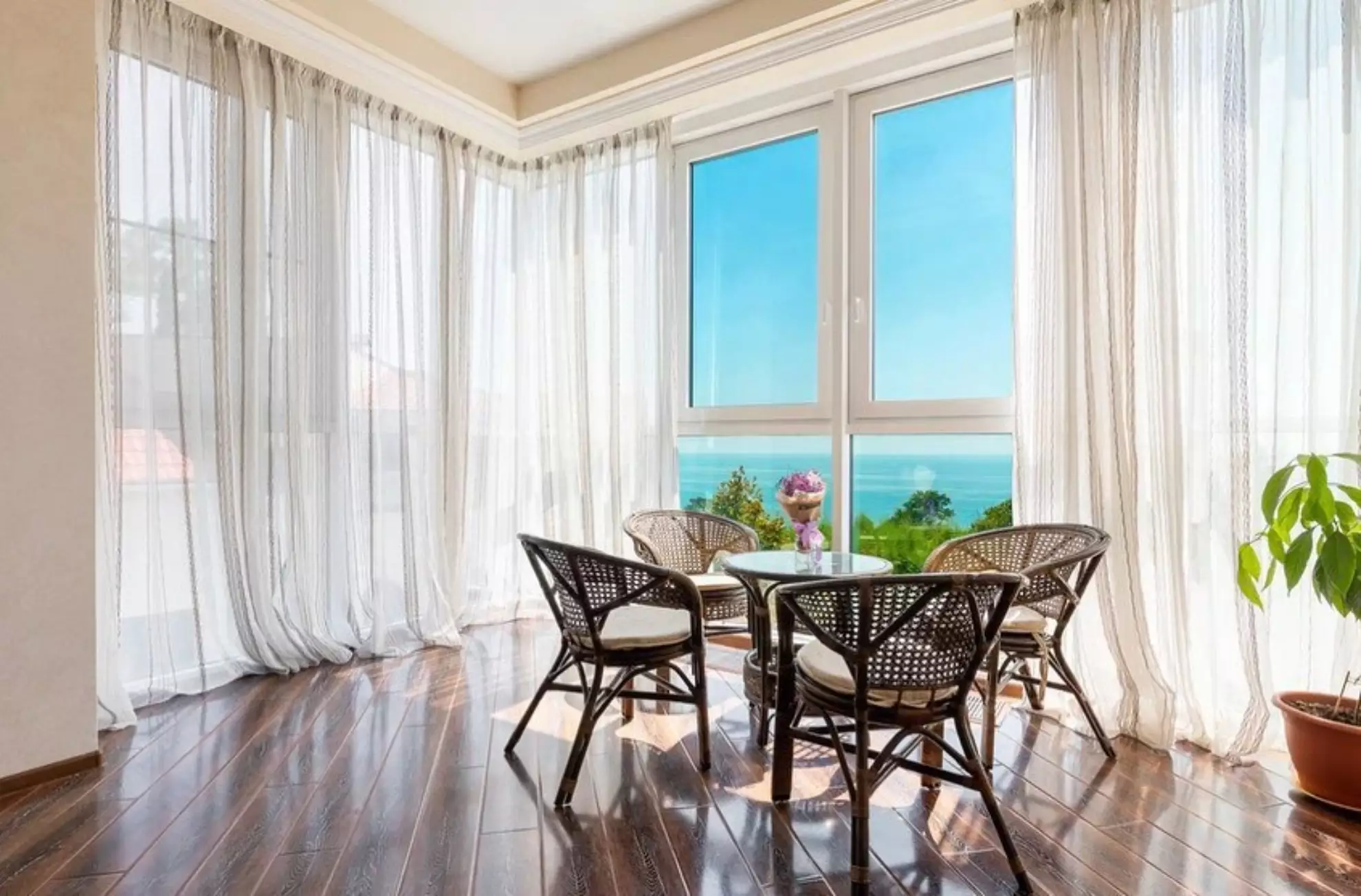 Классическая квартира с панорамным видом на море