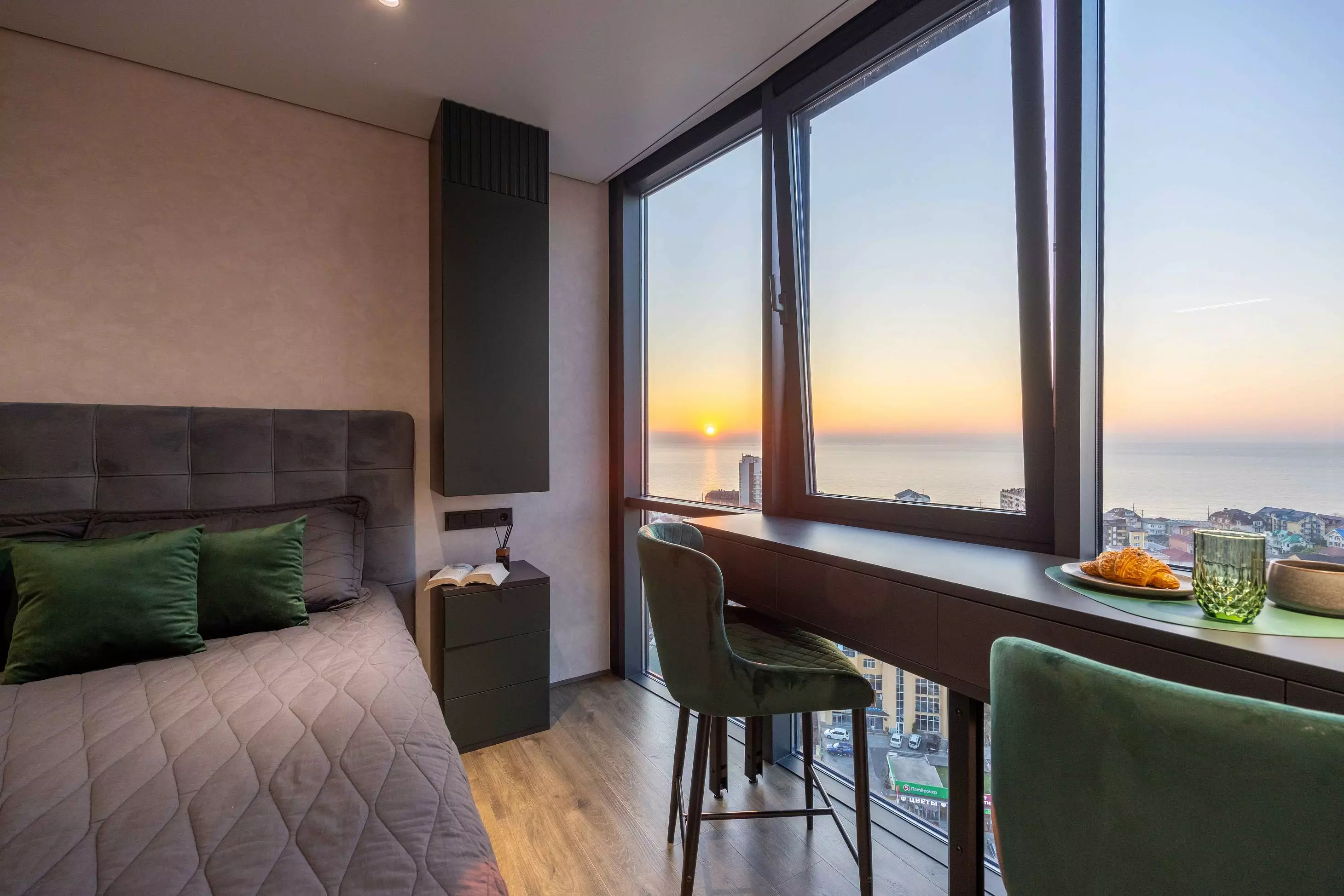 Дизайнерская квартира с панорамным видом на море
